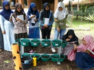 dokumentasi cocok tanam siswa YKMM @Garut
