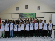 foto bersama peserta dengan tim training